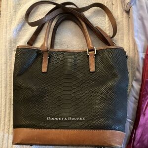 Dooney & Bourke leather Purse